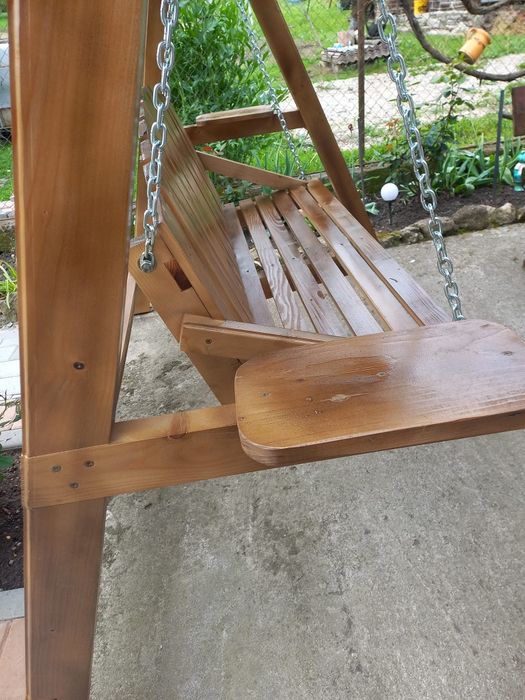 Leagăn de grădină ,mese cu roți de car, mobilier de grădină