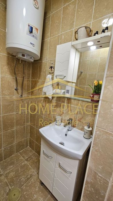 ТРИСТАЕН апартамент под наем - Гръцки квартал