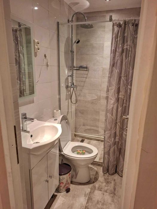 Inchiriez ap.2cam,etaj1, renovat si modern mobilat