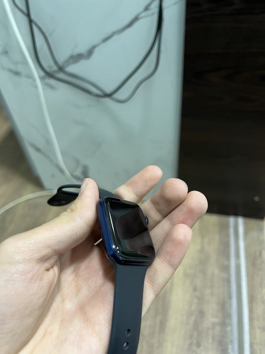 Продаю свой Apple Watch6