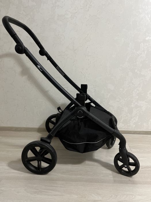 Продаю коляску 3 в 1. Автоколяска Teknum