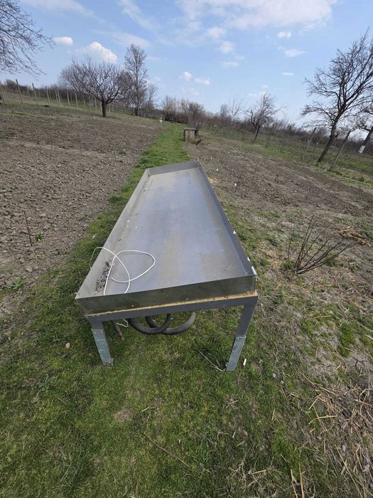 Vitrina din inox alimentar peste