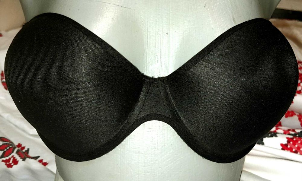 Сутиени:YvesSaintLaurent,Palmers, Triumph...