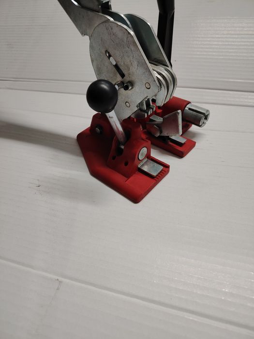 Cleste legat/ ambalat cu  banda PP 12 mm