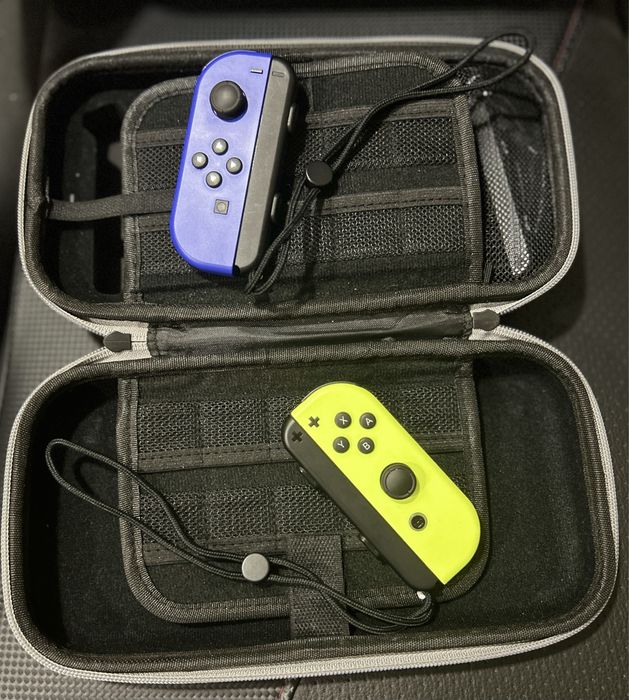 Nintendo Switch Oled, 4 джойкона и 2 чехла