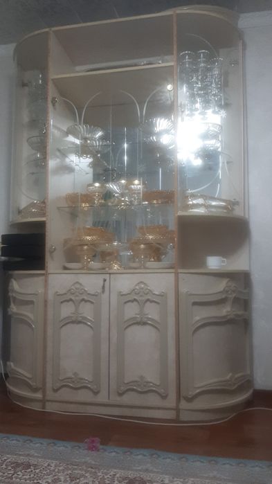 Сервант для гостинной.