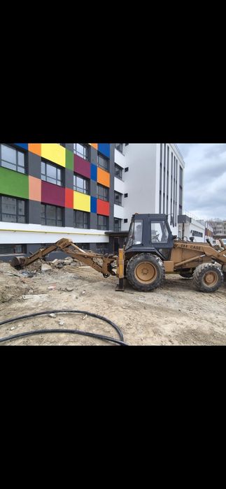 Buldoexcavator de inchiriat