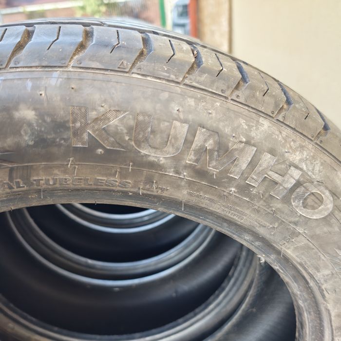 Anvelope 225/60R18 marca Kumho, DOT 2021,6 mm
