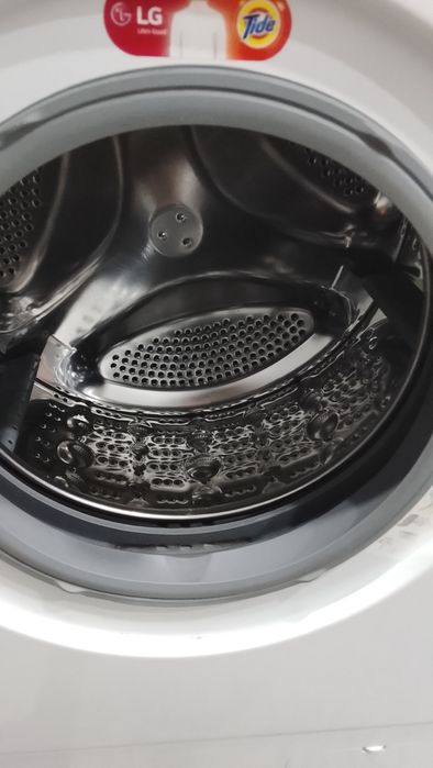 Продам машинку стиральную