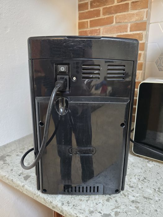 Aparat cafea boabe Delonghi Dinamica Expresor
