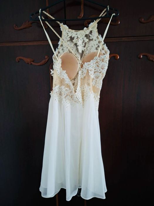 Vând rochie alba pentru ocazii, marimea 38!