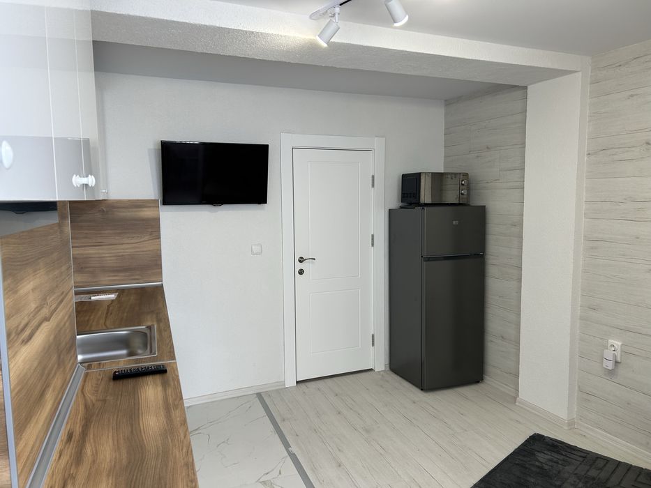 Дава се под наем Двустаен апартамент в Шумен, Математическа гимназия - 50 кв.м за 306 € - Снимка #4