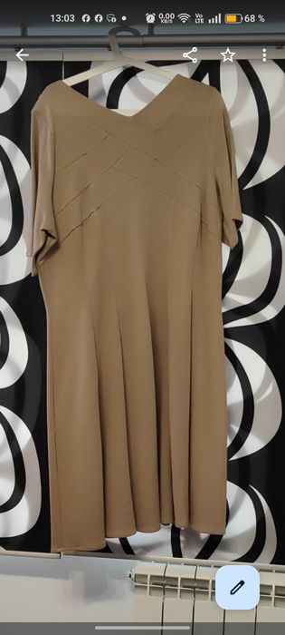 Vând rochii masuri mari