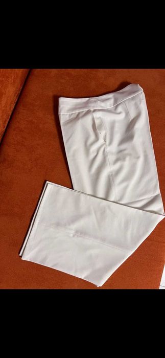 Белый костюм и блузка