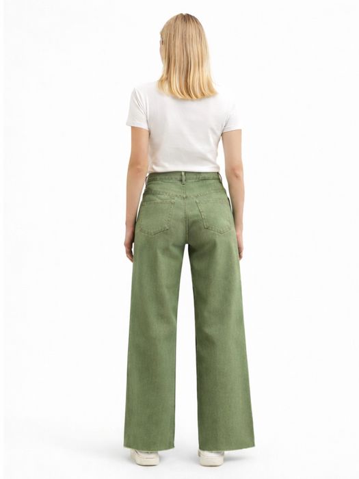 Джинсы плотные, не тянутся