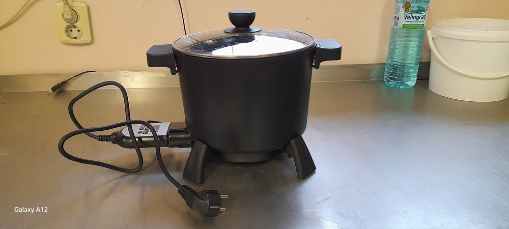 Електрическа тенджера  и восъкотопител