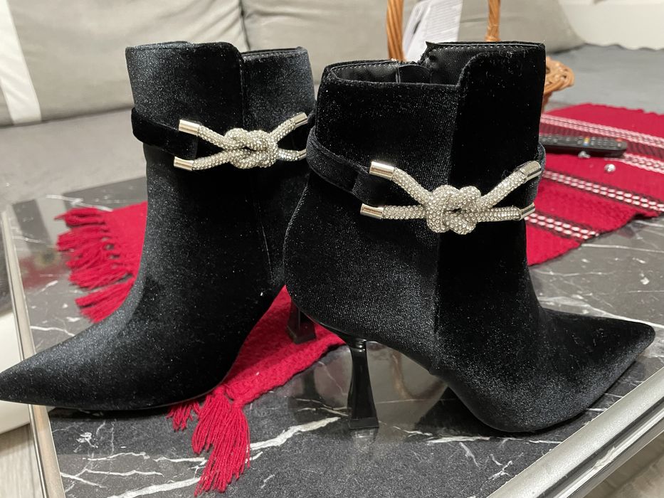 Vand botine negre