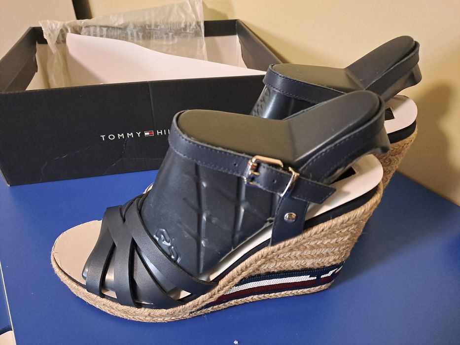 Сандали Tommy Hilfiger