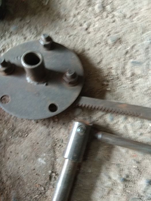 Продам для снятия покрышек