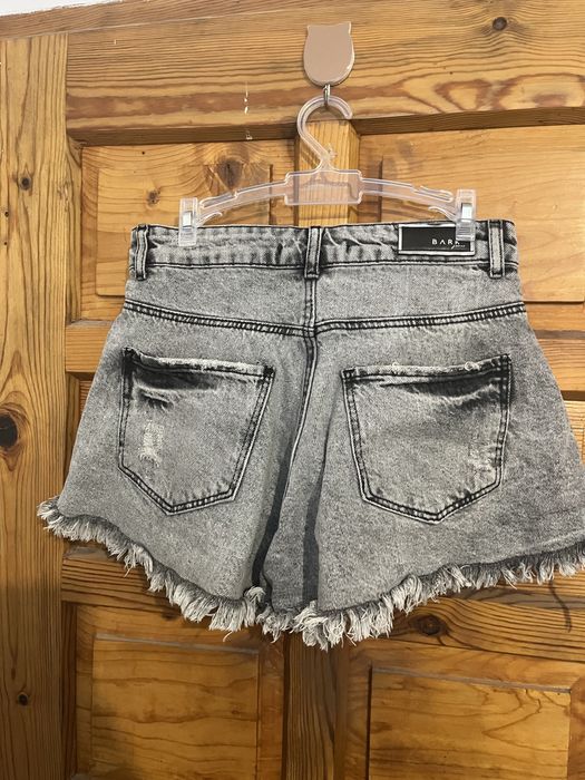 Пола панталон и дънки