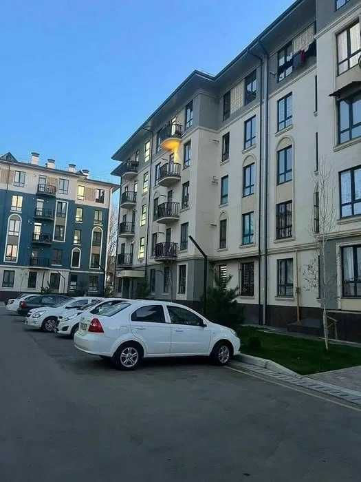 ЖК Ассалом Хаво 2 комнатная 40м2 Кадышева базар , метро Алмас