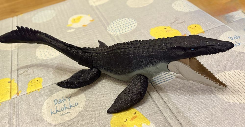 Jurassic world mosasaurus играчка