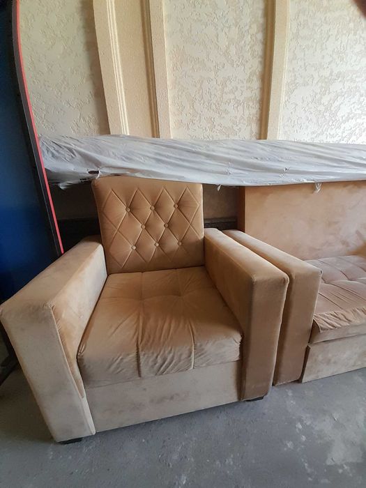 Диван трансформер с двумя креслами