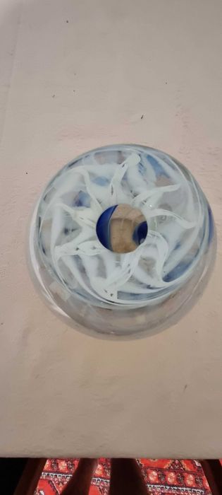 Круглая ваза для цветов