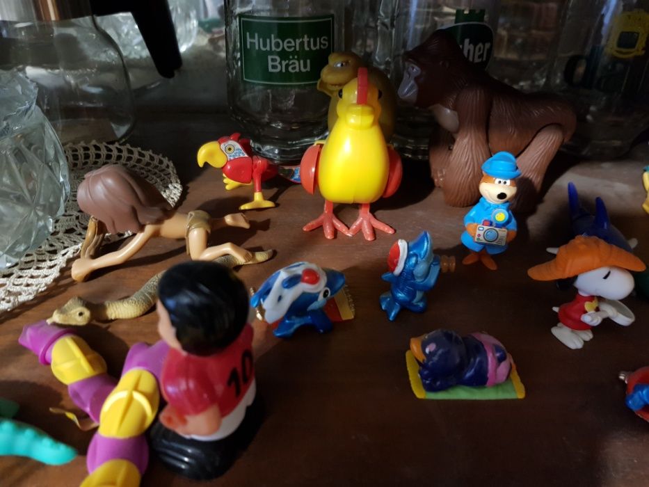 Продавам фигурки от киндер