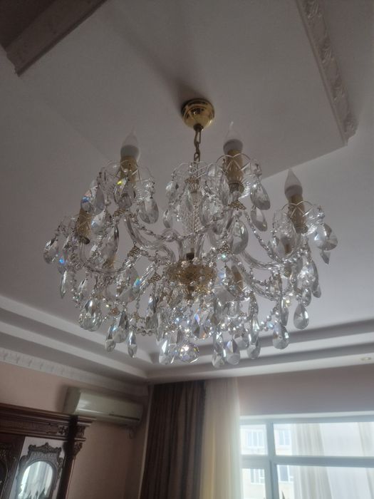 Люстры , светильники, бра