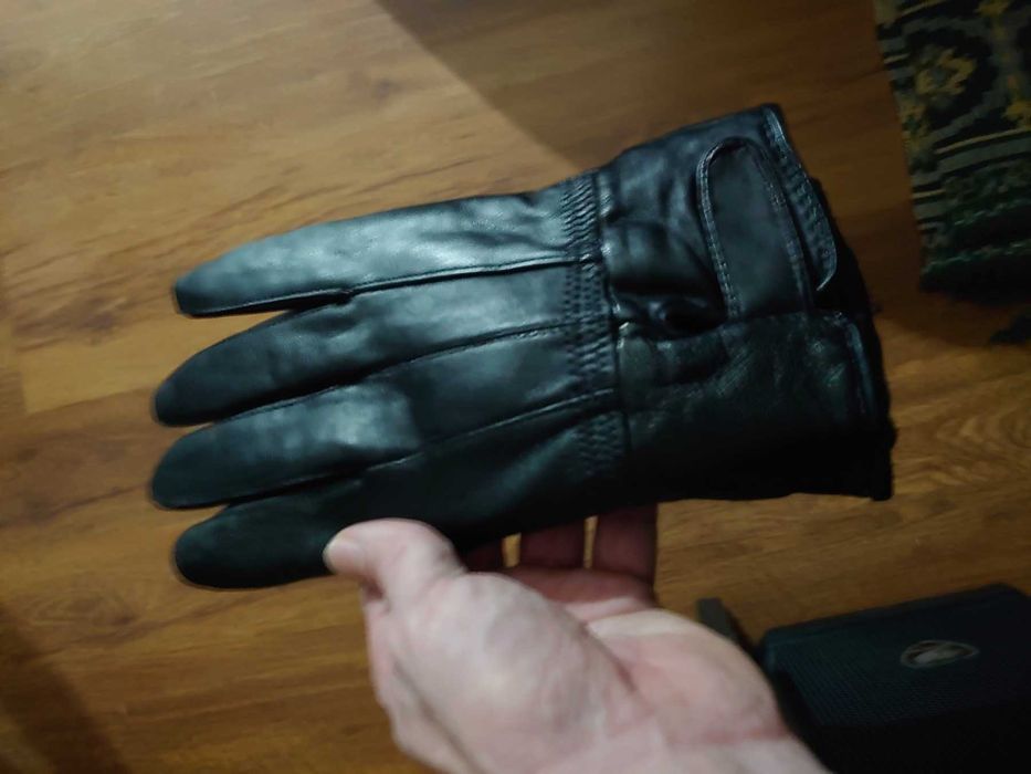 Мъжки кожени ръкавици