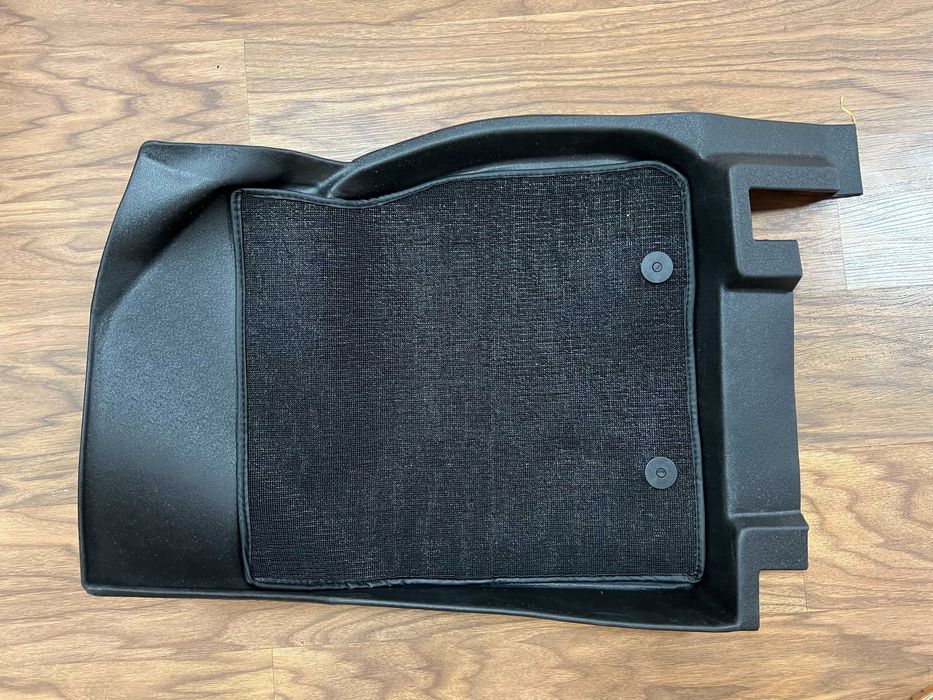 Продаются коврики на Li Xiang Li7, до рестайлинга