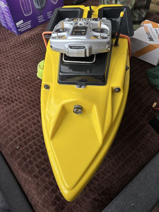 Vand (navomodel) de plantat cu 2 acumulatori si un incarcator