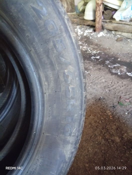 Продам летние резины на 16