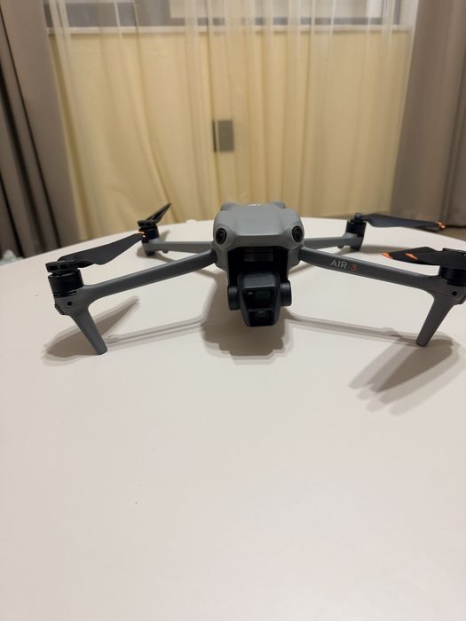 DJI AIR 3 COMBO + Твърд Куфар