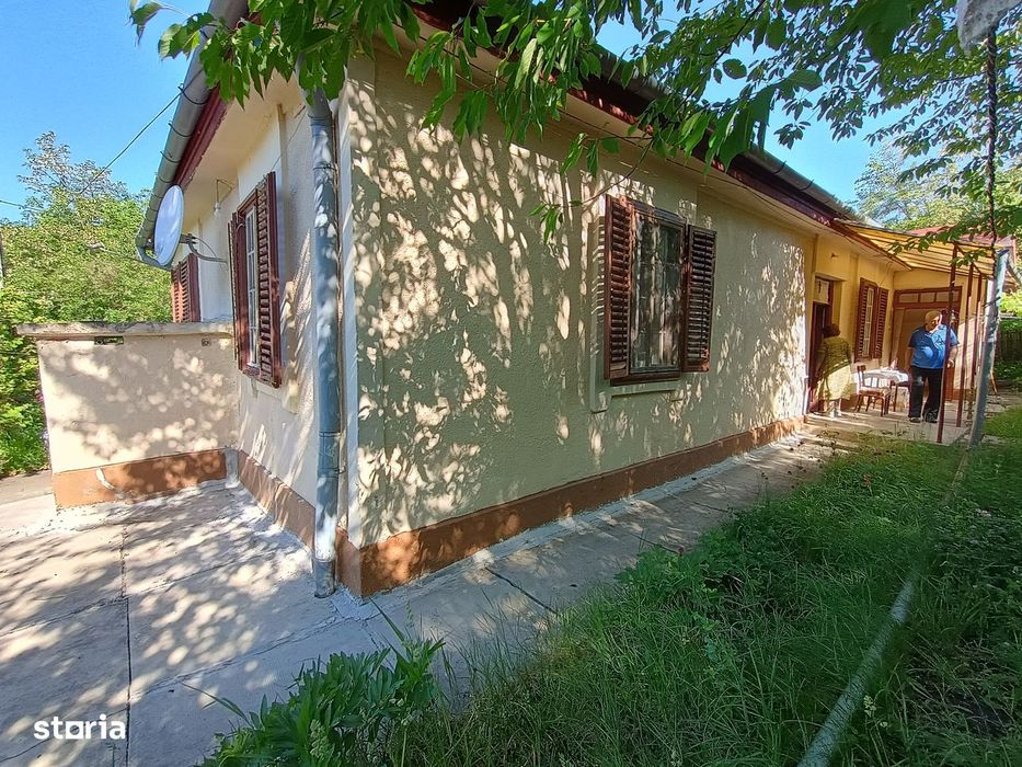 Vila din Gradina Racoți / Conac 5 camere / 6000m2