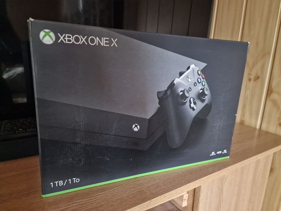 Xbox One X + 7 jocuri