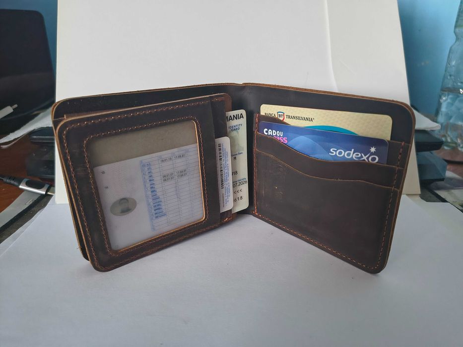 Portofel handmade din piele naturala de bovina maro inchis