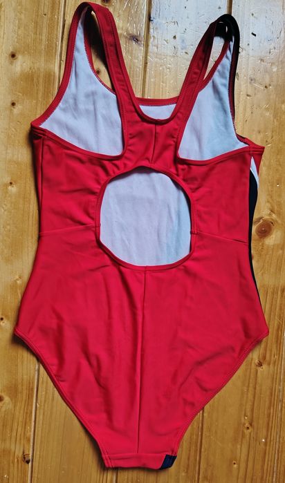 Costum de baie întreg