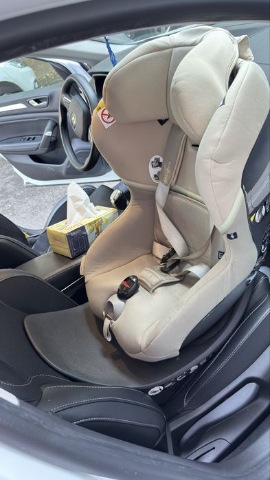 Scaun auto rotativ 360° Cybex Sirona S + Isofix
