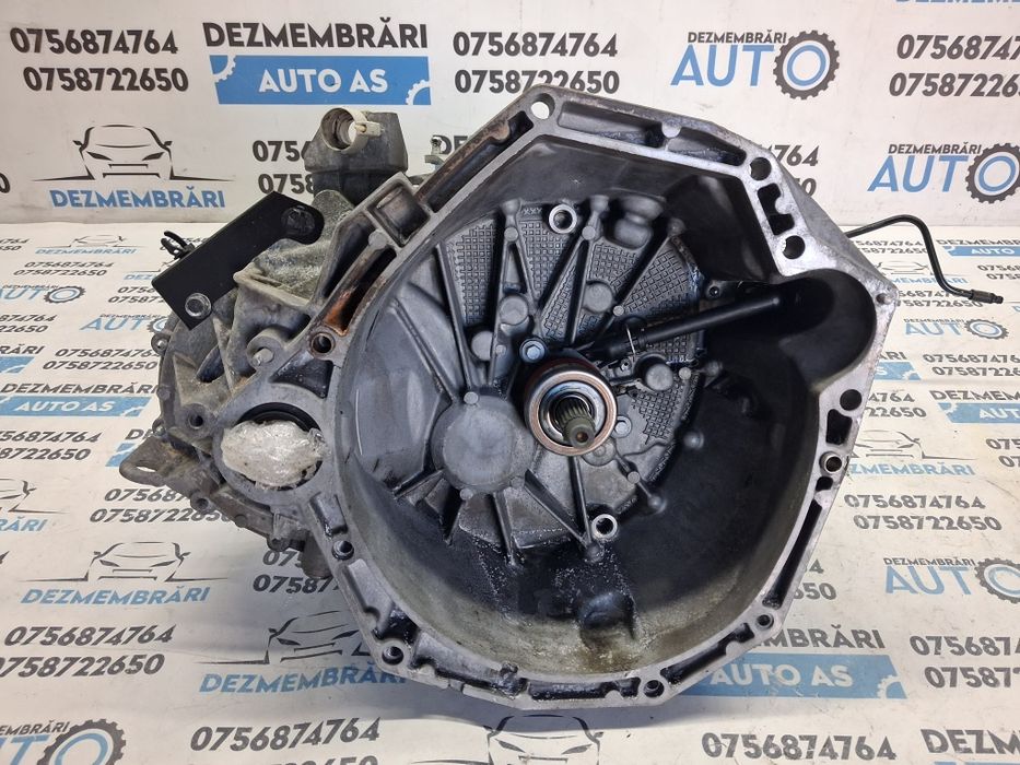 Cutie viteze manuala 6 + 1 trepte 1.5 dci Nissan Qashqai 2012