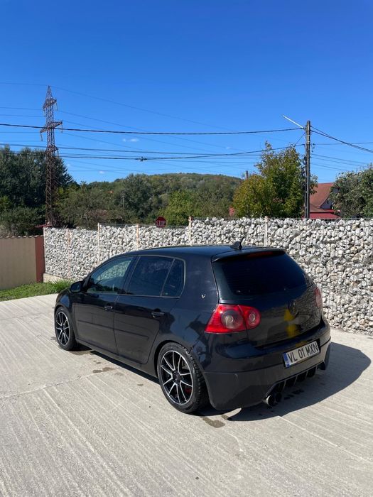 Vând sau schimb GOLF 5  1.9tdi