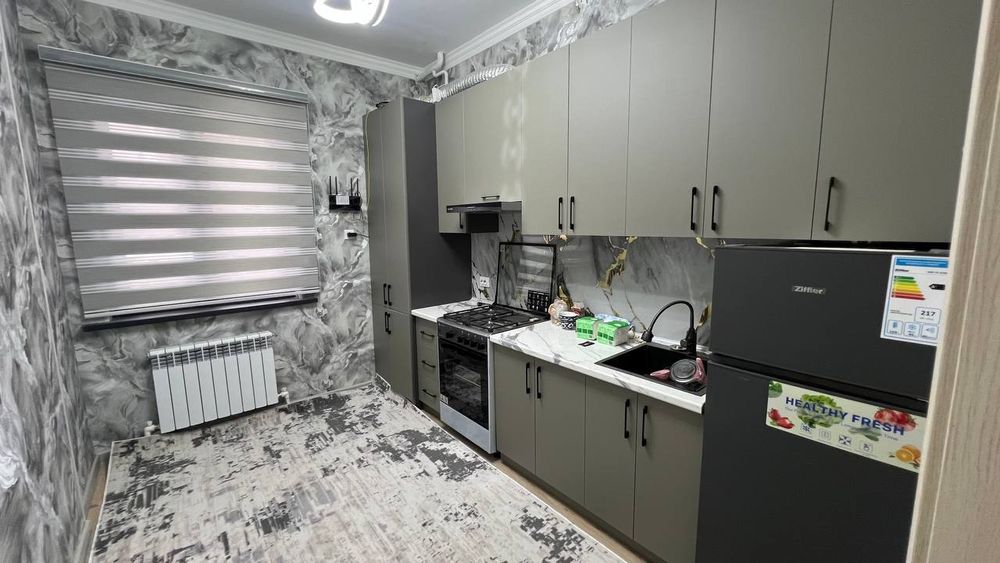 Продаётся квартира с ремонтом и цокольным этажём 105м2. Альфараганус.