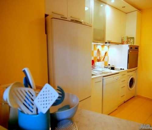 Дава се под наем Двустаен апартамент в София, Лозенец - 70 кв.м за 800 € - Снимка #4