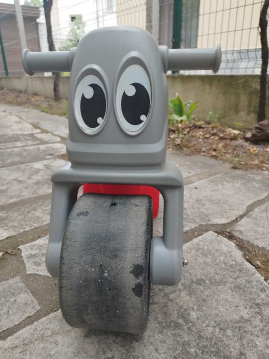 Продавам детско баланс колело