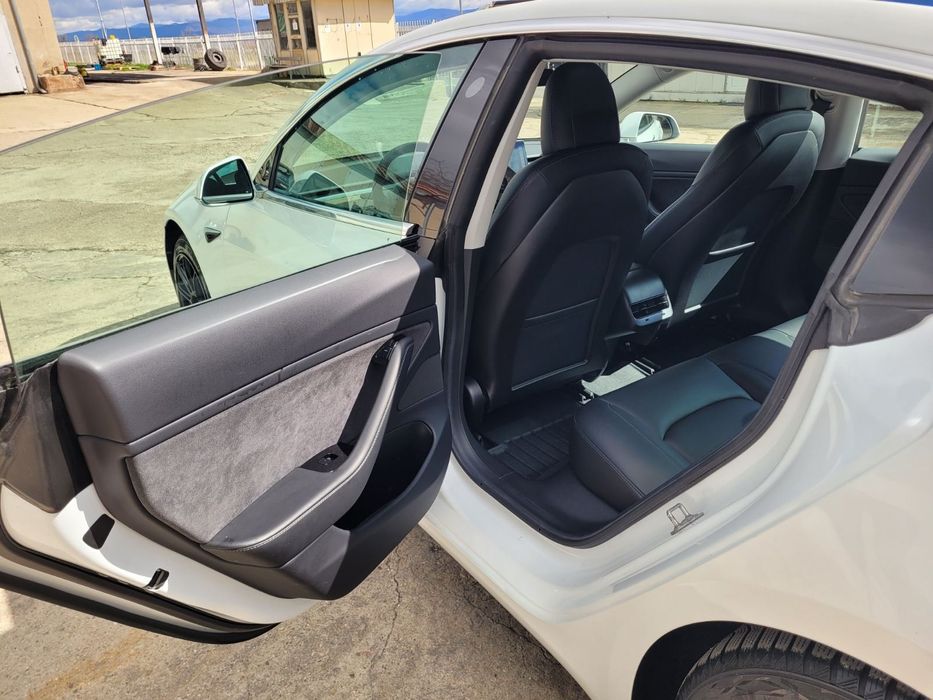 Tesla Model 3 performance