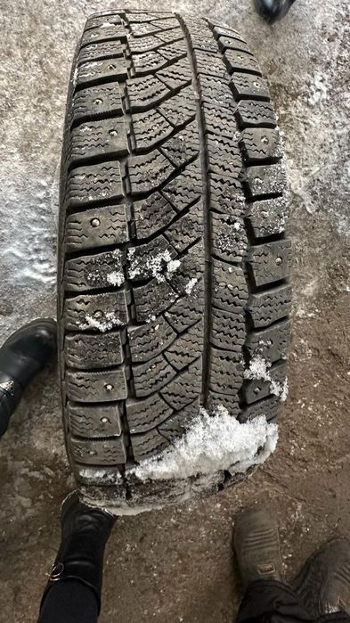 Шины зимние на авто