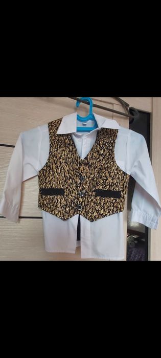 Продам . Костюм тройка           ...