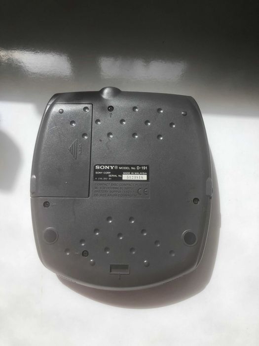 Дискмен sony  discman D-191