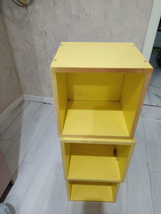 Продам полки для книг